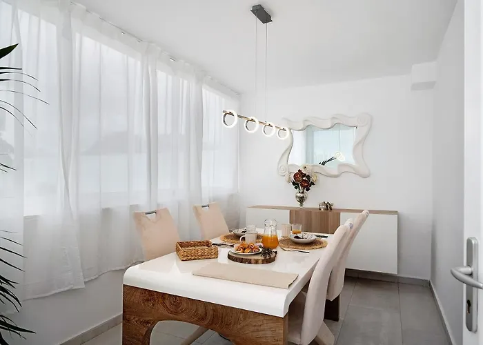 Khaleesi Villa Playa Blanca